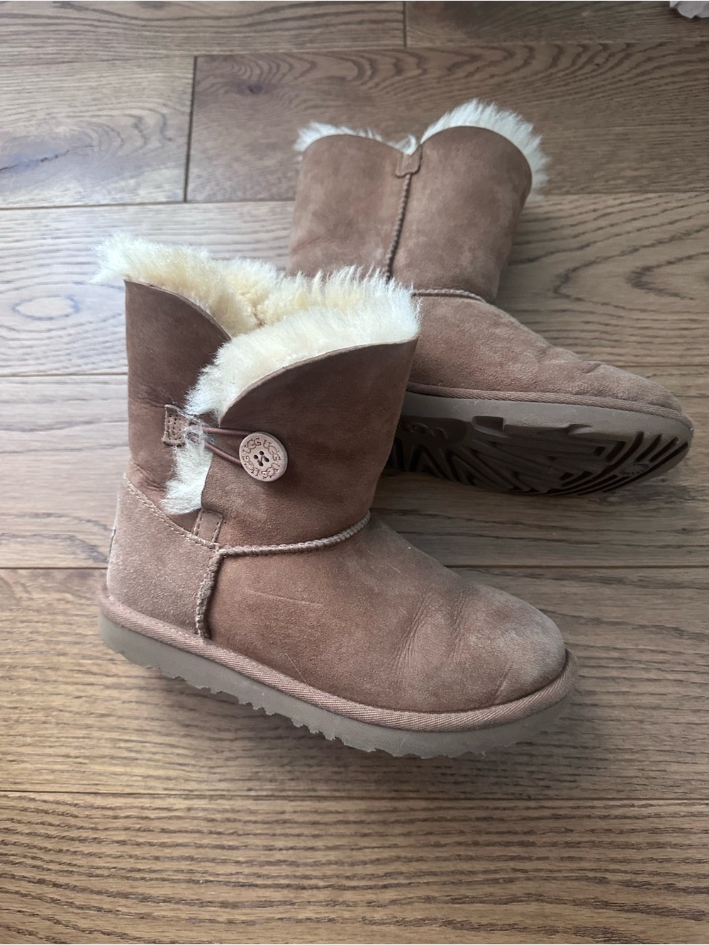 Ugg Bailey button boots